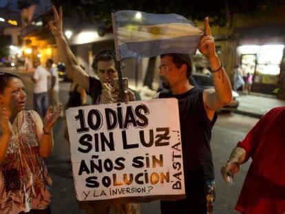Demonstrators take to the streets in Buenos Aires to protest against the government's handling of the blackouts.