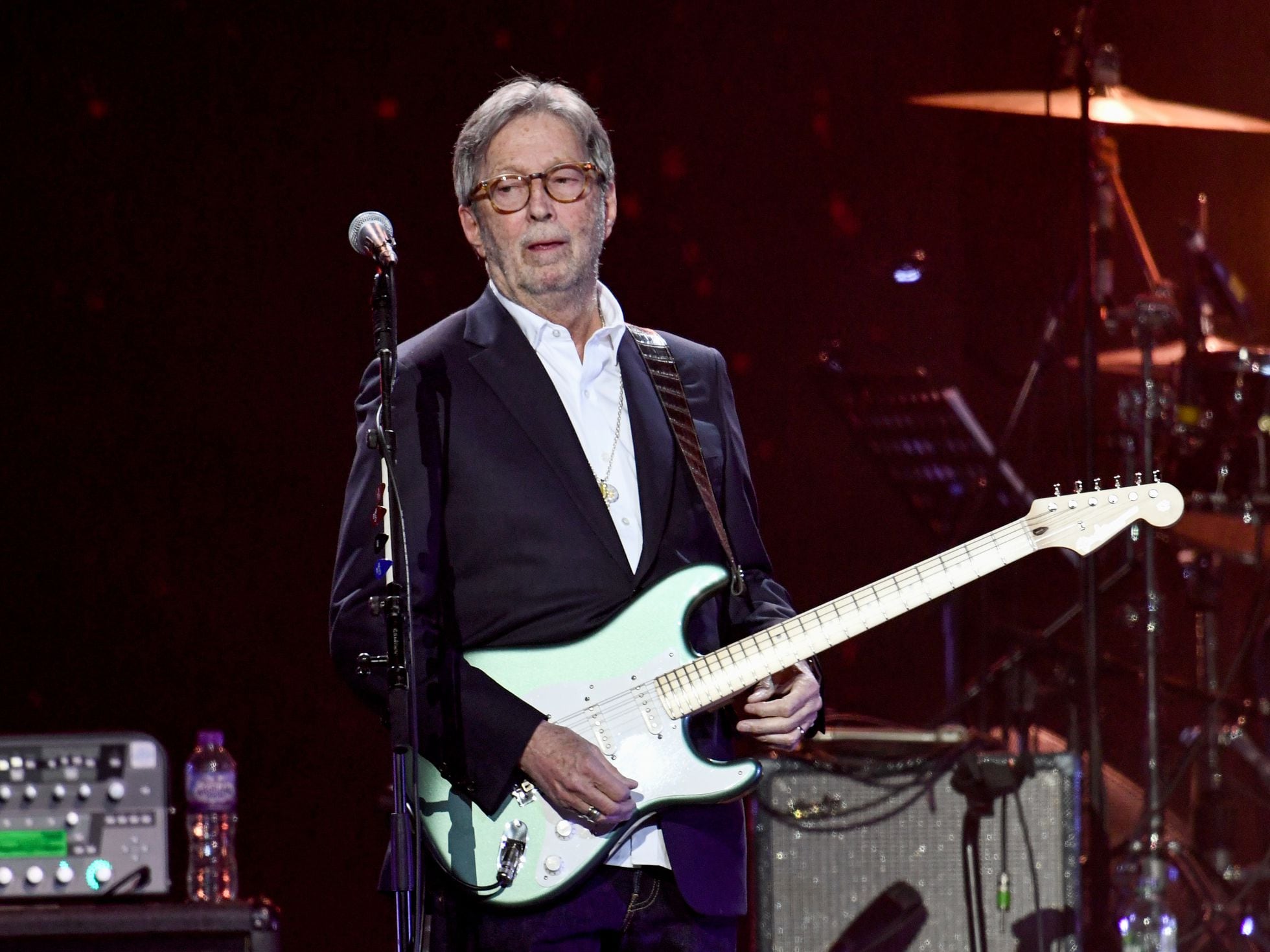 Covid: The strange case of Eric Clapton: How a guitar legend turned into a  self-confessed curmudgeon | USA | EL PAÍS English Edition