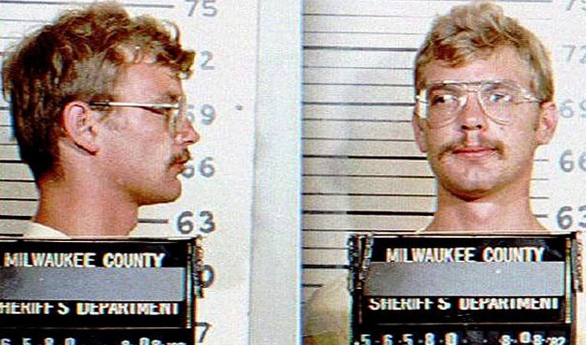 Evan Peters As Jeffrey Dahmer In Netflix Series Seen In First