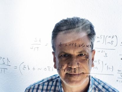 Jesús Guillera, with some of his formulas for pi.