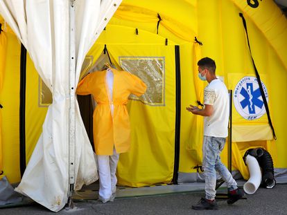 A field hospital in Lleida set up to deal with the rising number of coronavirus cases in the area.