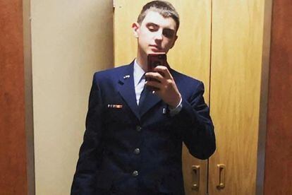 An undated picture shows Jack Douglas Teixeira, a 21-year-old member of the U.S. Air National Guard, posing for a selfie at an unidentified location.