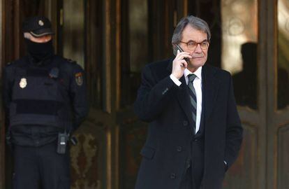 Former Catalan premier Artur Mas walking out of the Supreme Court.
