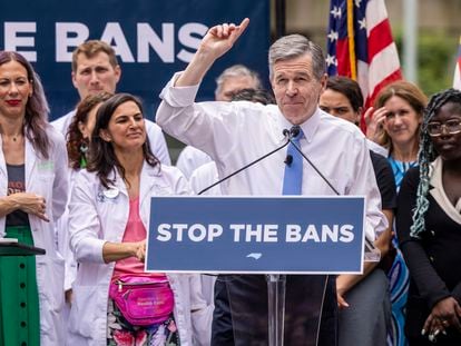 Gov. Roy Cooper prepares to veto the abortion ban bill before hundreds of supporters on Bicentennial Mall Saturday, May 19, 2023 in Raleigh, N.C.