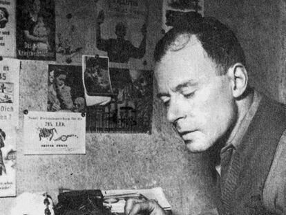 German writer and dissident Klaus Mann, while serving as a sergeant in the US Army's 5th Corps in Italy, circa 1944