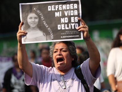 A protest in support of Roxana Ruiz, who was sentenced to six years in prison for defending herself from her rapist, in Mexico City.