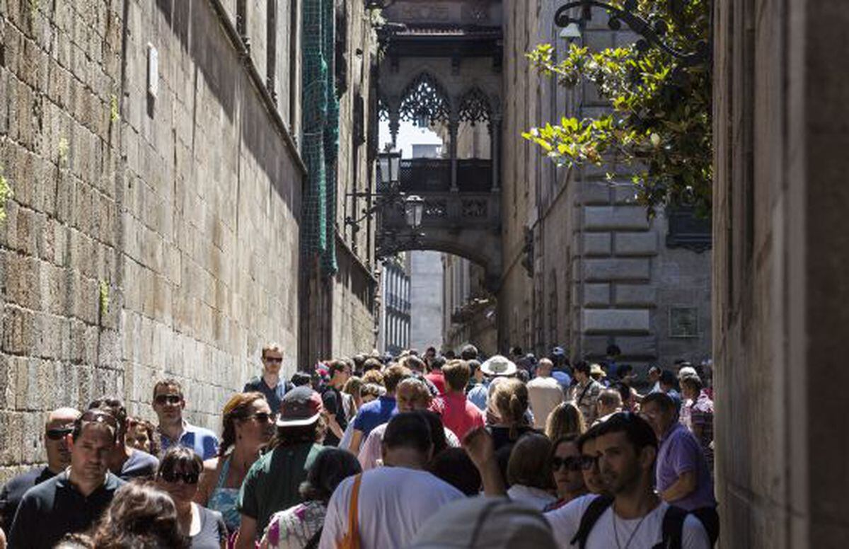 Barcelona Mayor Introduces One-year Ban On New Tourist Accommodation ...