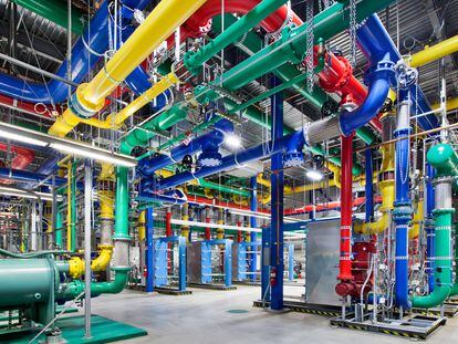 A water cooling system in Google’s data center in The Dalles, Oregon (USA).