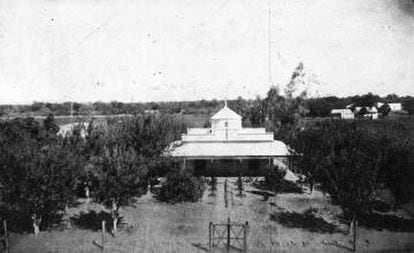 Administration building in the Napalpí mission in 1936.