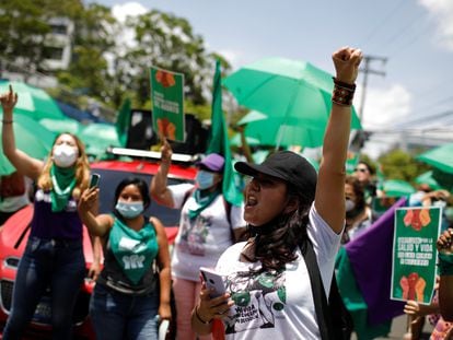 Una manifestación feminista el 28 de mayo en San Salvador