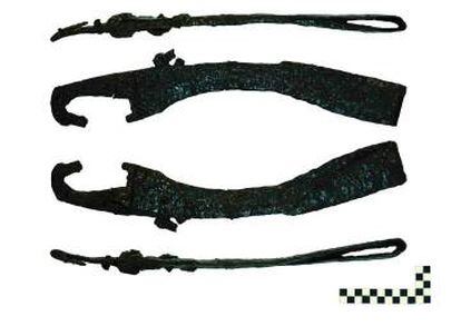 The falcata swords used by the Iberians.