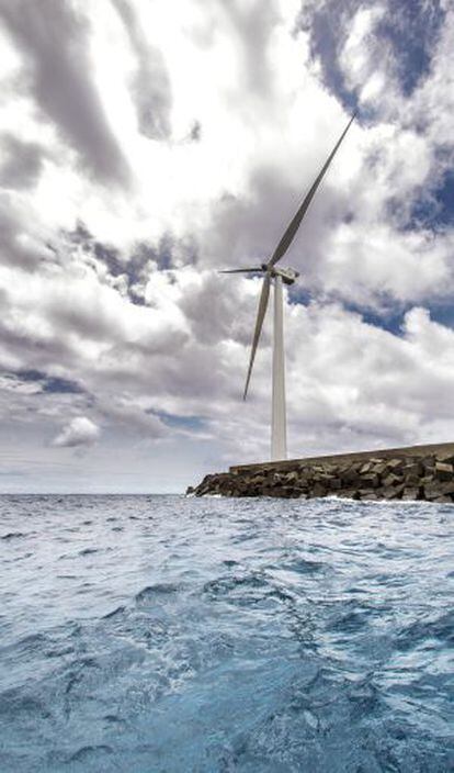 Gamesa&#039;s five-megawatt offshore turbine, located in the port of Arinaga on Gran Canaria. 