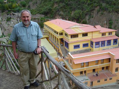 Jesuit priest Alfonso Pedrajas, also known as Padre Pica, during one of his visits to the Urmiri resort in Bolivia, a few years before his death.