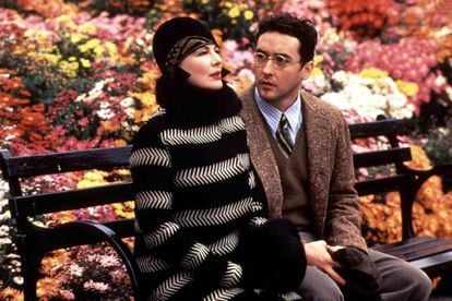 Dianne Wiest and John Cusack in a scene from the film ‘Bullets Over Broadway.’
