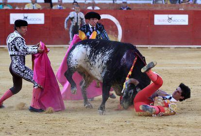 On Saturday afternoon in Teruel, a town located in the eastern Spanish region of Aragón, Segovian matador Víctor Barrio died from his injuries after being gored in the chest. He became the first Spanish bullfighter to die in the ring since 1992.