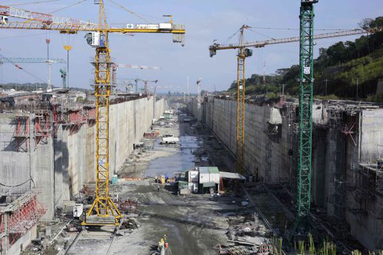 A view of the construction site of the Panama Canal Expansion project on the Atlantic side on the outskirts of Colon City January 15, 2014.