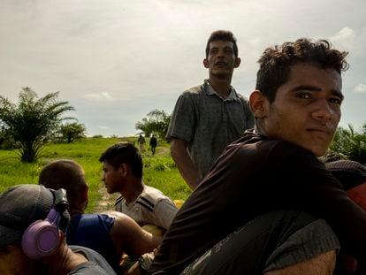 Venezuelan migrant workers in northern Colombia (Tibú, Santander).