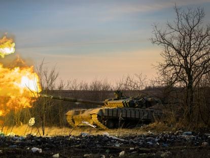 A Ukrainian tank attacks Russian positions in Chasiv Yar, Donetsk, on February 29.