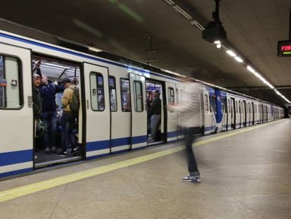 The incident took place on Madrid Metro Line 1.