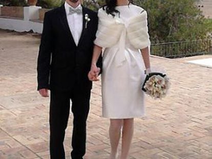 Juan Carlos Sánchez and Cristina Rubio, pictured during their recent wedding.