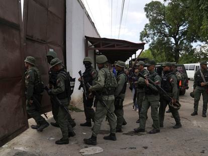 Troops deployed to take over the Tocorón Penitentiary in Aragua Venezuela; September 20.