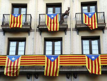 Pro-independence flags on a Barcelona building.