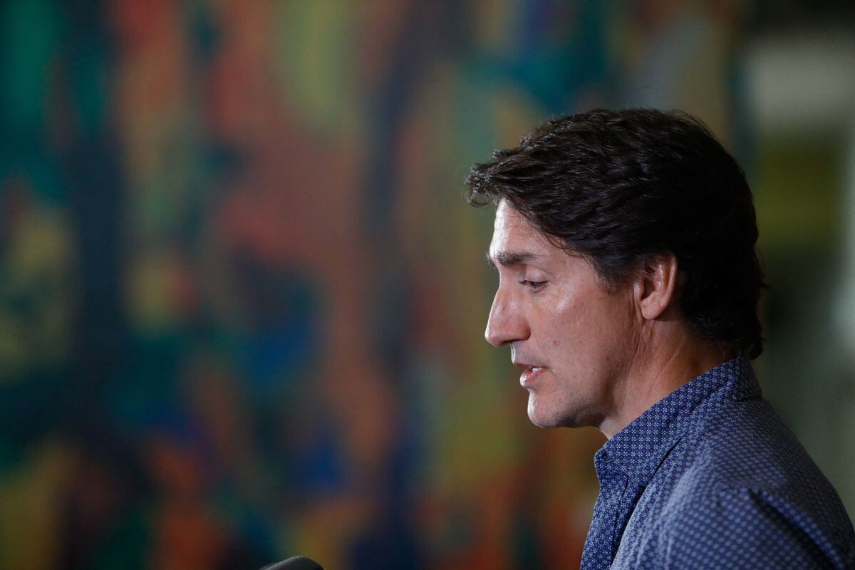 Prime Minister Justin Trudeau Slams Facebook For Blocking Canada ...