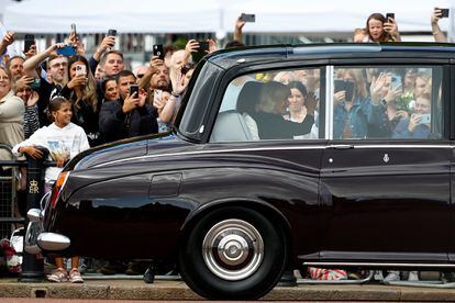 Camilla, the Queen Consort, waves to the crowd from a vehicle transporting her to Buckingham Palace. As Charles III assumes his new duties, preparations continue to be made for the Queen’s state funeral, which is expected to take place on September 19, although the official schedule has not yet been announced. 