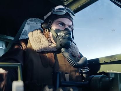 A B-17 pilot in the series 'Masters of the Air'