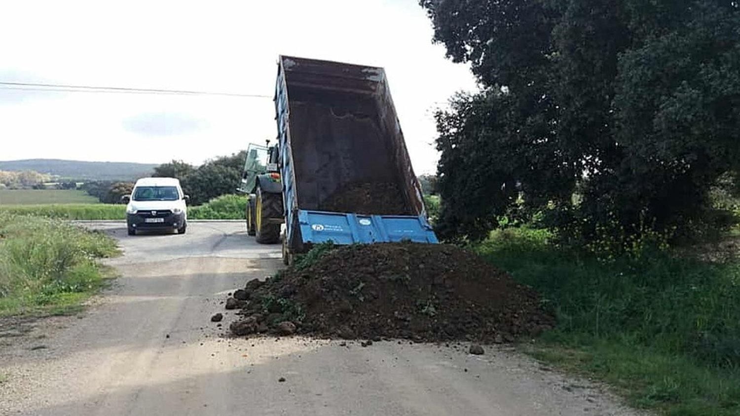 A truck creating a roadblock to keep visitors out of Setenil de las Bodegas, in Cádiz province.