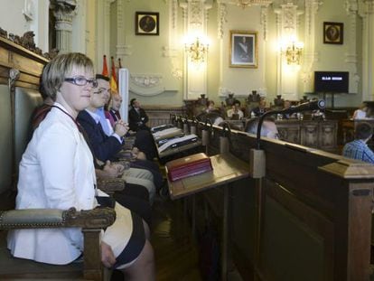 &Aacute;ngela Bachiller in the Valladolid City Council chamber on her first day as a local councillor.