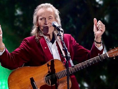 Gordon Lightfoot performs during the evening ceremonies of Canada's 150th anniversary of Confederation, in Ottawa, Ontario, on July 1, 2017.