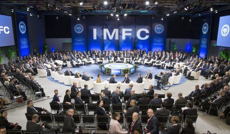 Reunión de ministros de Finanzas y gobernadores de bancos centrales durante la Asamblea Anual del FMI celebrada en Lima.