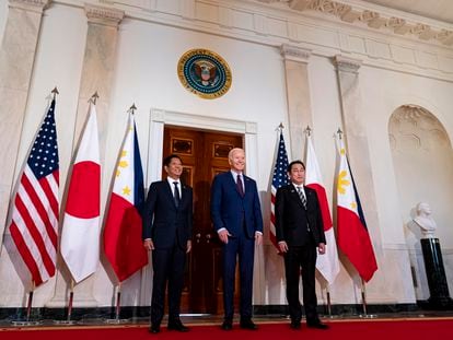 U.S. President Joe Biden with his Philippine counterpart Ferdinand Marcos Jr. (left) and Japanese Prime Minister Fumio Kishida (right) at their meeting at the White House.