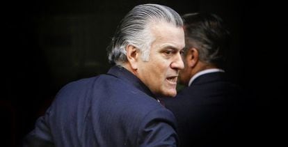 Luis Bárcenas arrives at the High Court in February 2013.
