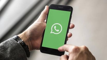 Beyond messages: WhatsApp offers new features, such as choosing a seat on an airplane and ordering food