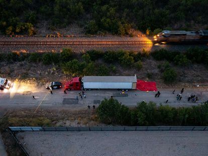 Aerial view of the tractor-trailer abandoned in San Antonio, Texas.