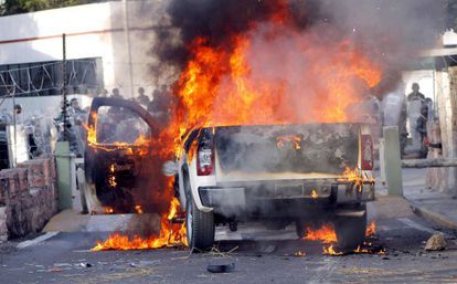 Protestors set a truck on fire in Chilpancingo, Guerrero on Monday, January 12.