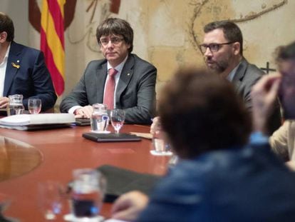 Catalan Premier Carles Puigdemont and Deputy Premier Oriol Junqueras (left) during a weekly meeting.