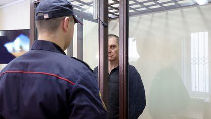 Andrzej Poczobut on the day his trial began, on January 16, in the Belarusian town of Grodno.