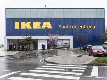 The new Ikea pick-up point in Pamplona.