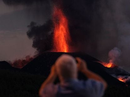 La Palma volcano on Wednesday night.