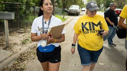 Uvalde mayoral candidate Kimberly Mata-Rubio, left, and campaign manager Dr. Laura Barberena, canvass a neighborhood in support of Mata-Rubio's campaign, Saturday, Oct. 21, 2023.