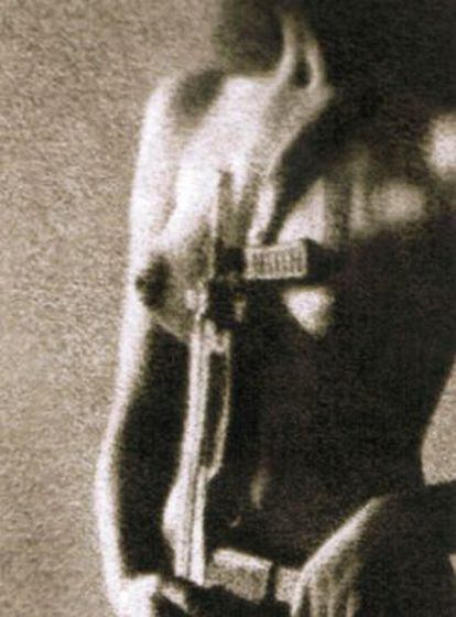 Korda's famous shot of a semi-nude militiawoman.