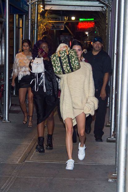 Kendall Jenner's favorite fashion look: 'Forgetting' her pants