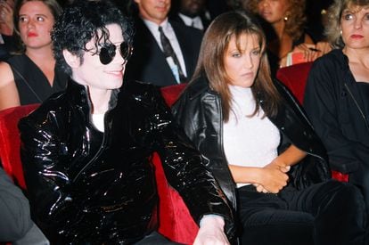 Michael Jackson and Lisa-Marie Presley at the 1995 MTV Video Music Awards Show.