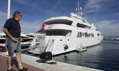 King Salman’s yacht ‘Shaf London’ moored in Puerto Banús.