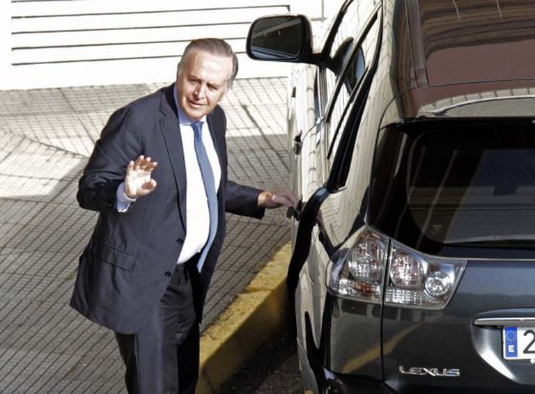 Pescanova Chairman Manuel Fernández de Sousa arrives at a shareholders meeting in Vigo.