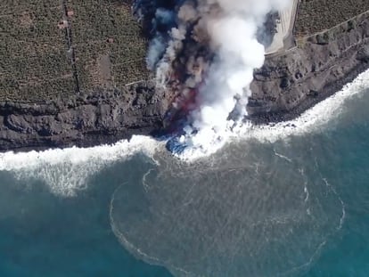 The lava reaches the sea in La Palma on Monday.