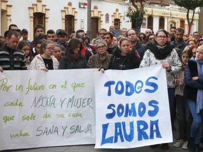 A 2018 protest against the murder of Laura Luelmo. Signs read: “For a future in which every woman and girl can return to her home safe and sound” and “We are all Laura.”